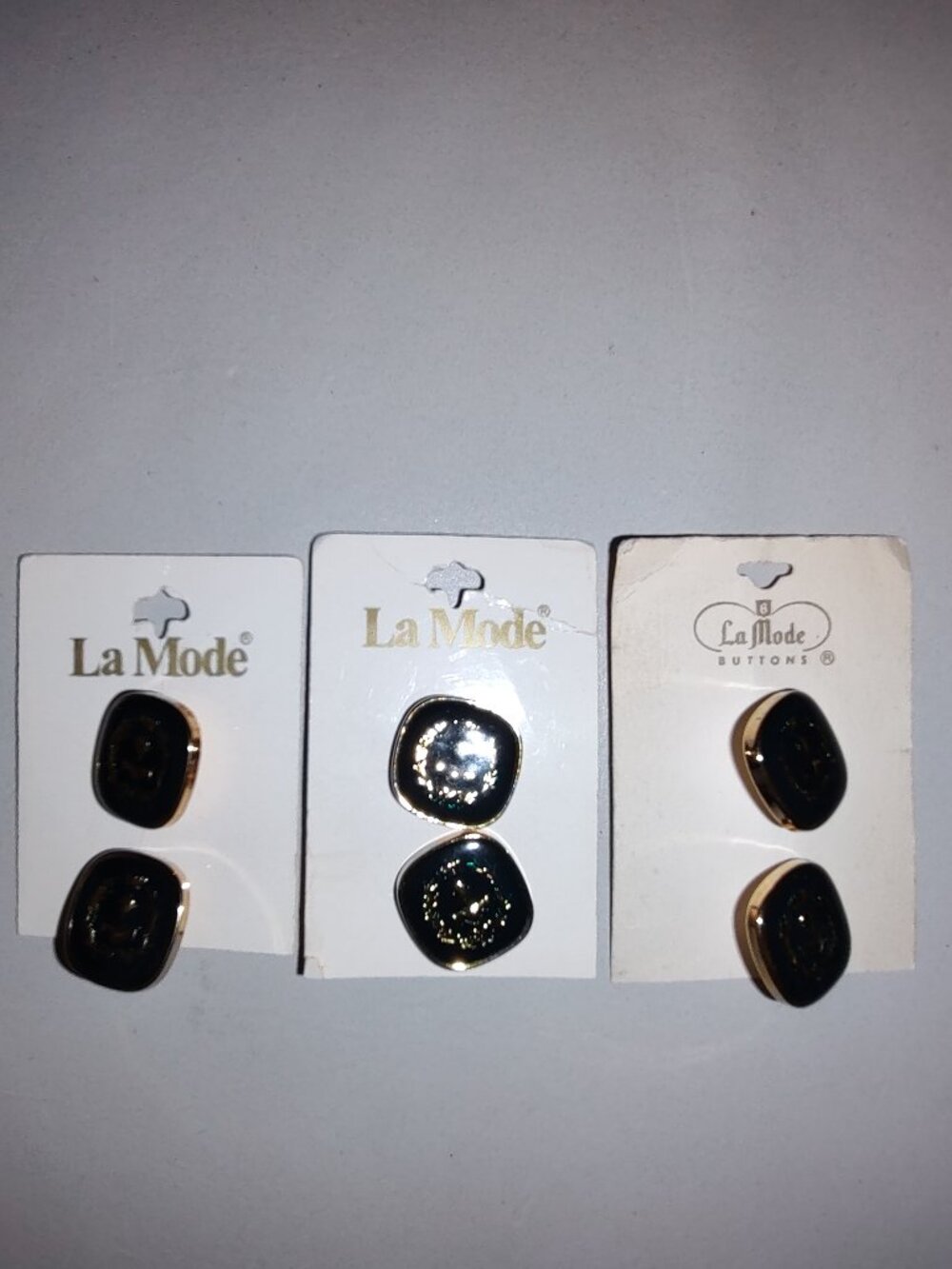 LAMODE BUTTONS 3 CARDS OF TWO NAVY BLUE-GOLD BACK NEW ON ORIGINAL CARDS FRANCE